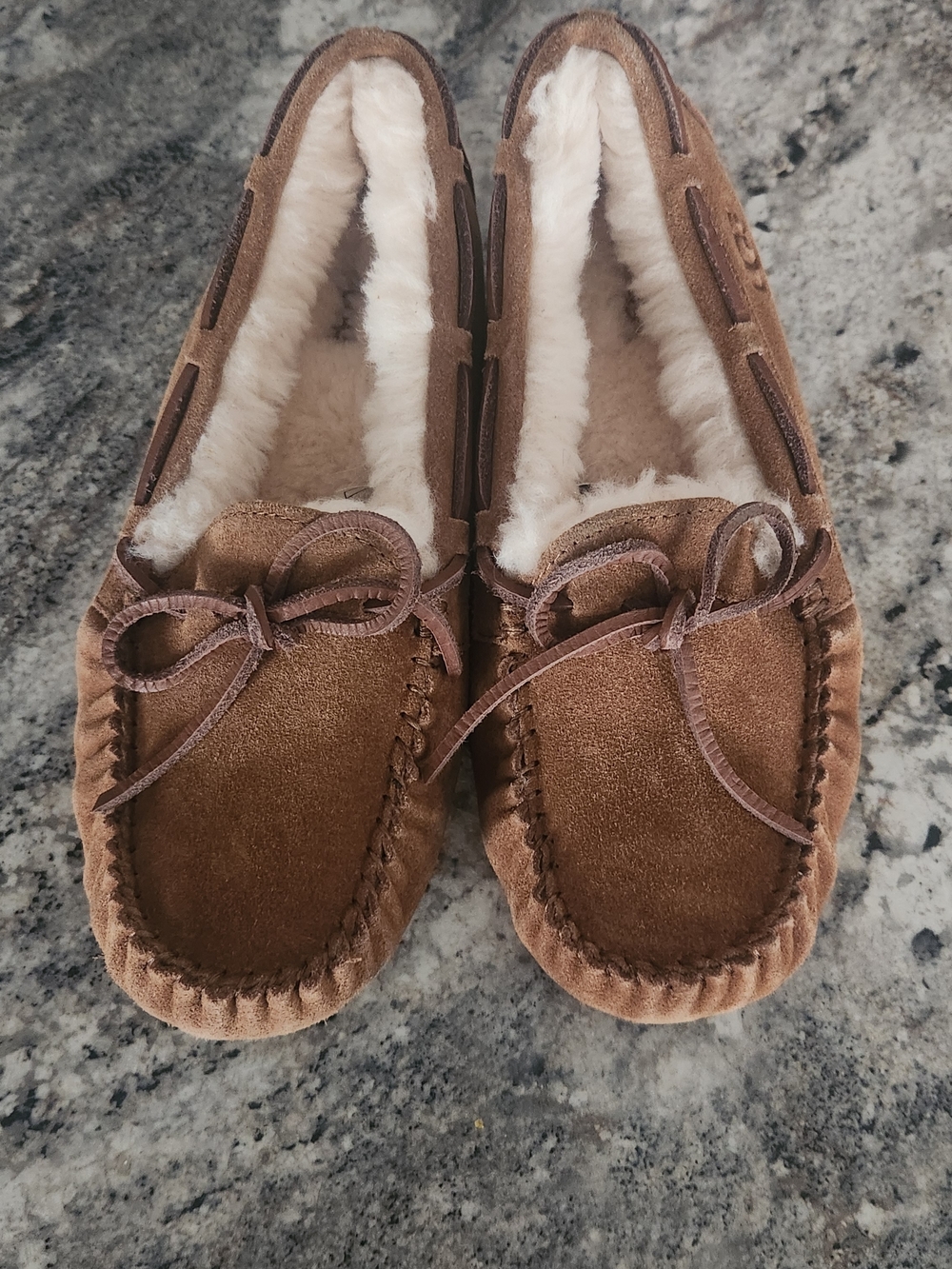 UGG Kids Sz3 Chestnut Suede Moccasin Slippers with Cream Shearling Womens Sz: 5